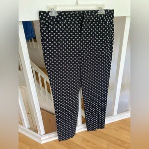 Old Navy Black Patterned Pixie Pants
